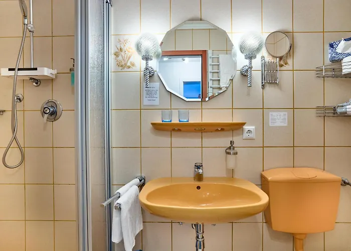 Guest house Gaestehaus Am Goldberg 3*